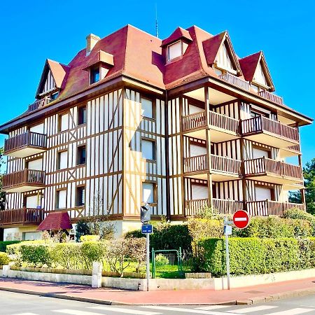 Echappee Chic - Balcon - 150 M Casino Deauville & Plage Exteriör bild